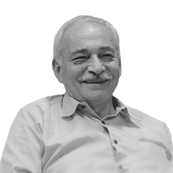 İSMAİL E. ERÜNSAL